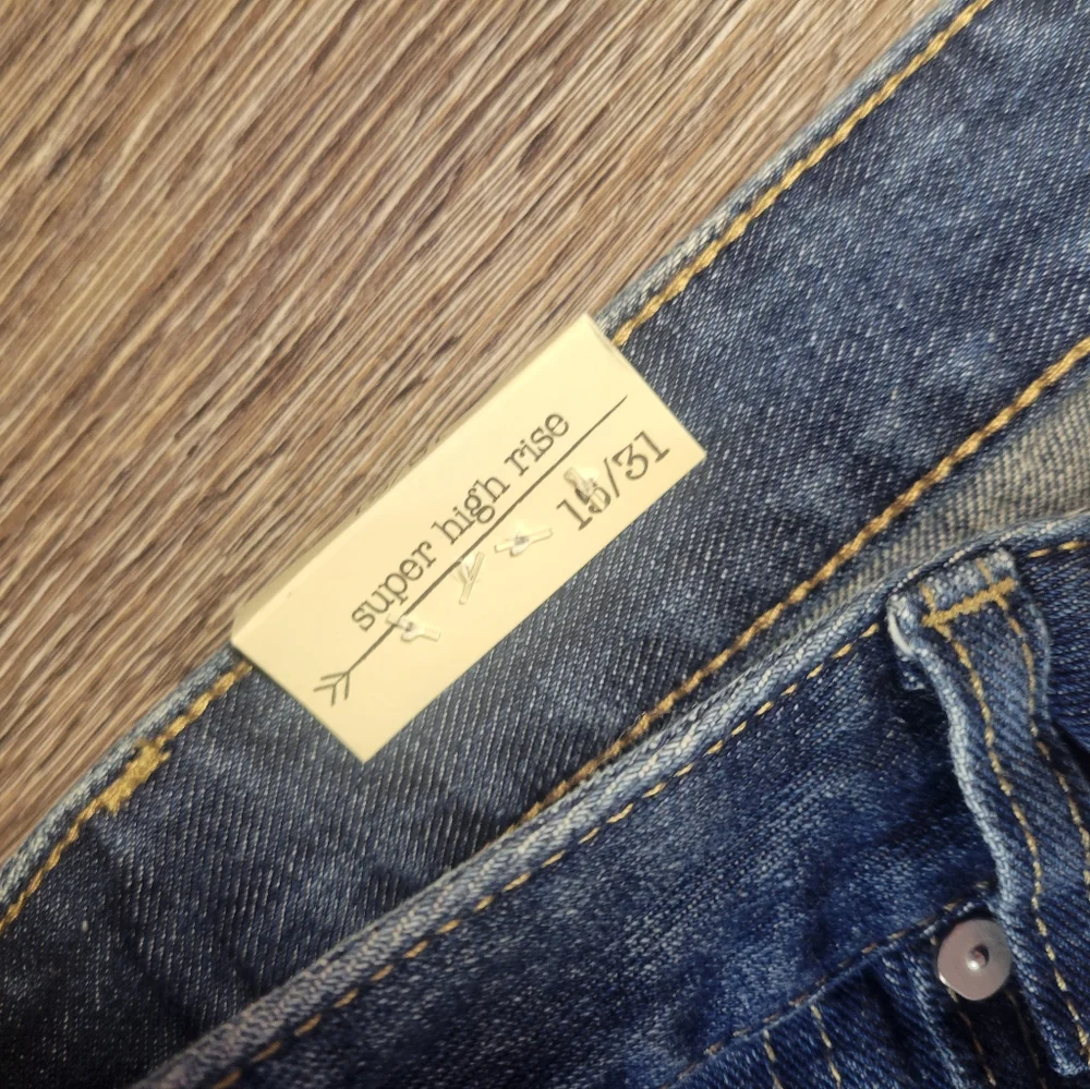 BanJara NWT Recycled Denim Women's Distressed Shorts Size 15/31‎